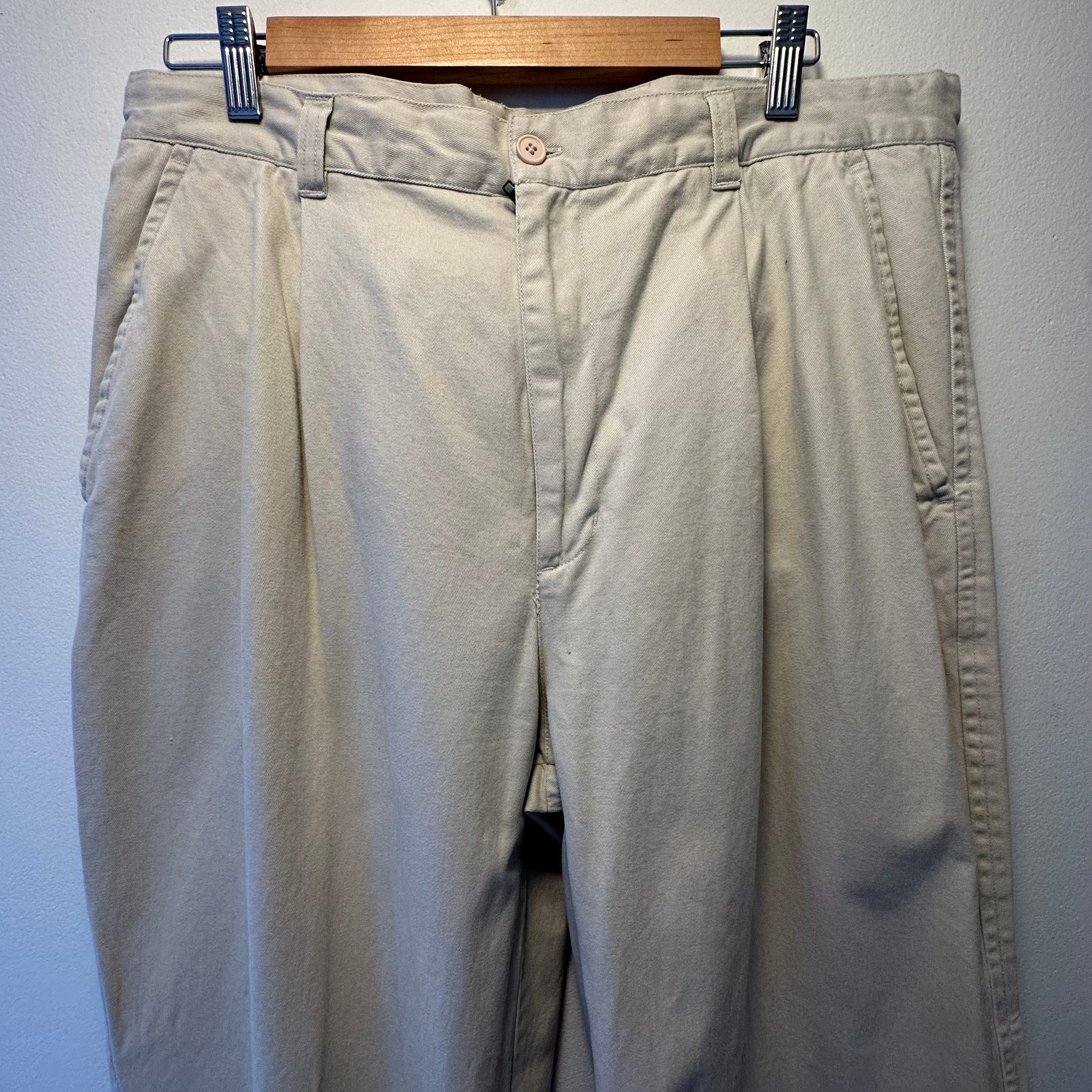 Cream Chinos | 36