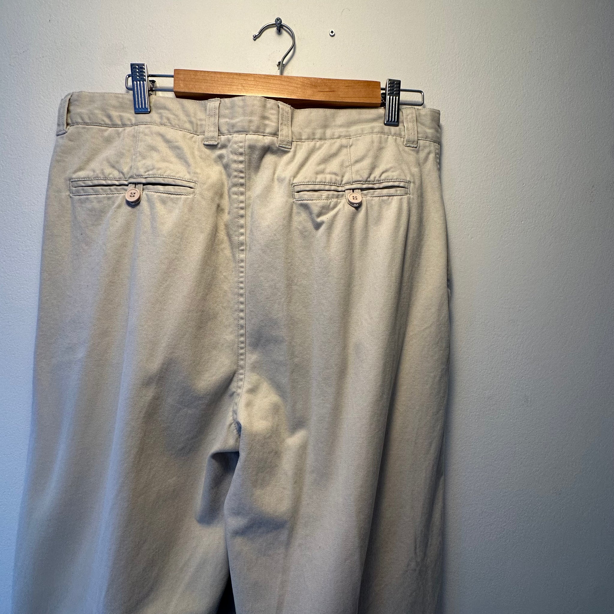 Cream Chinos | 36