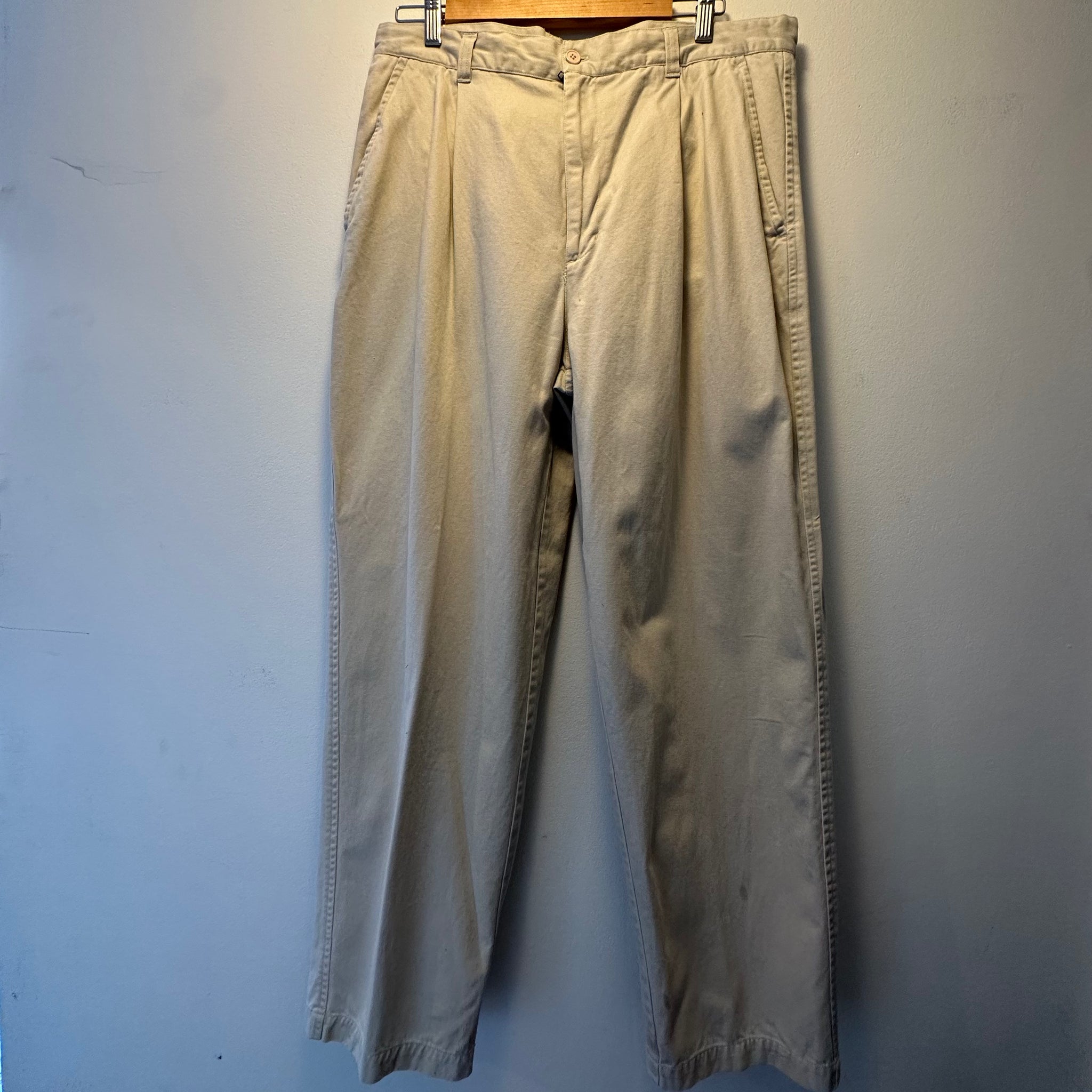 Cream Chinos | 36