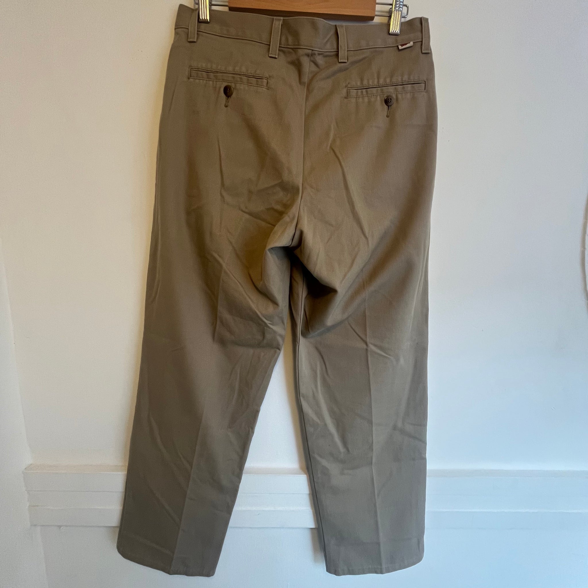 Tan Levi's Trousers | 32