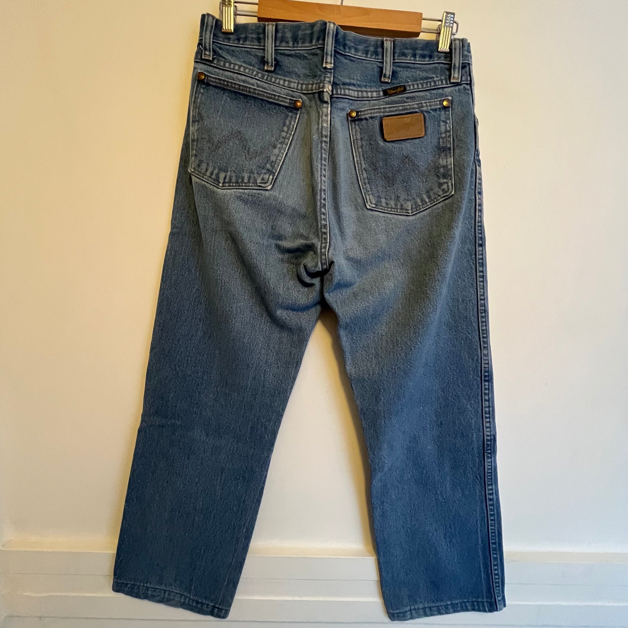 Straight Leg Wrangler Denim | 32