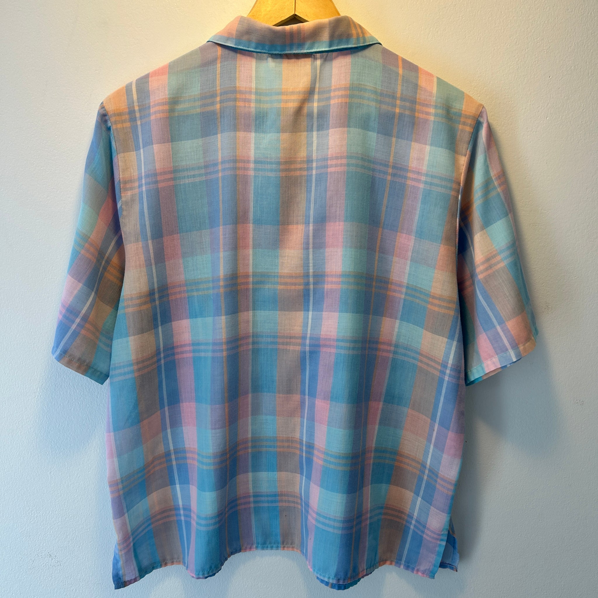 Plaid Button Up | M