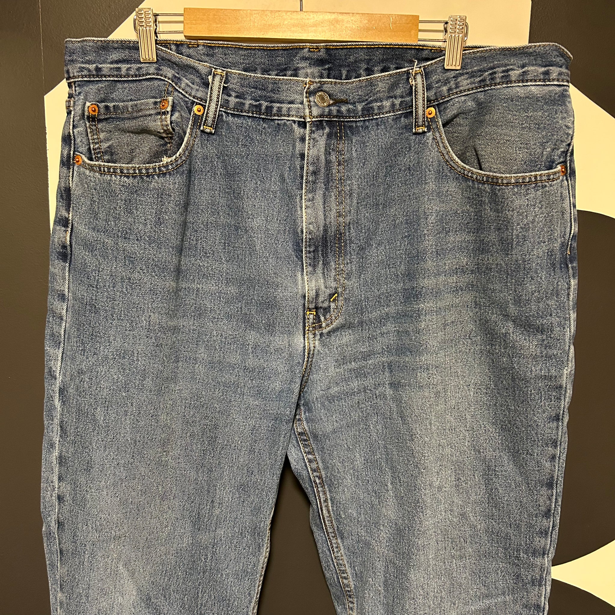 Levi's Dark Wash Denim | 40