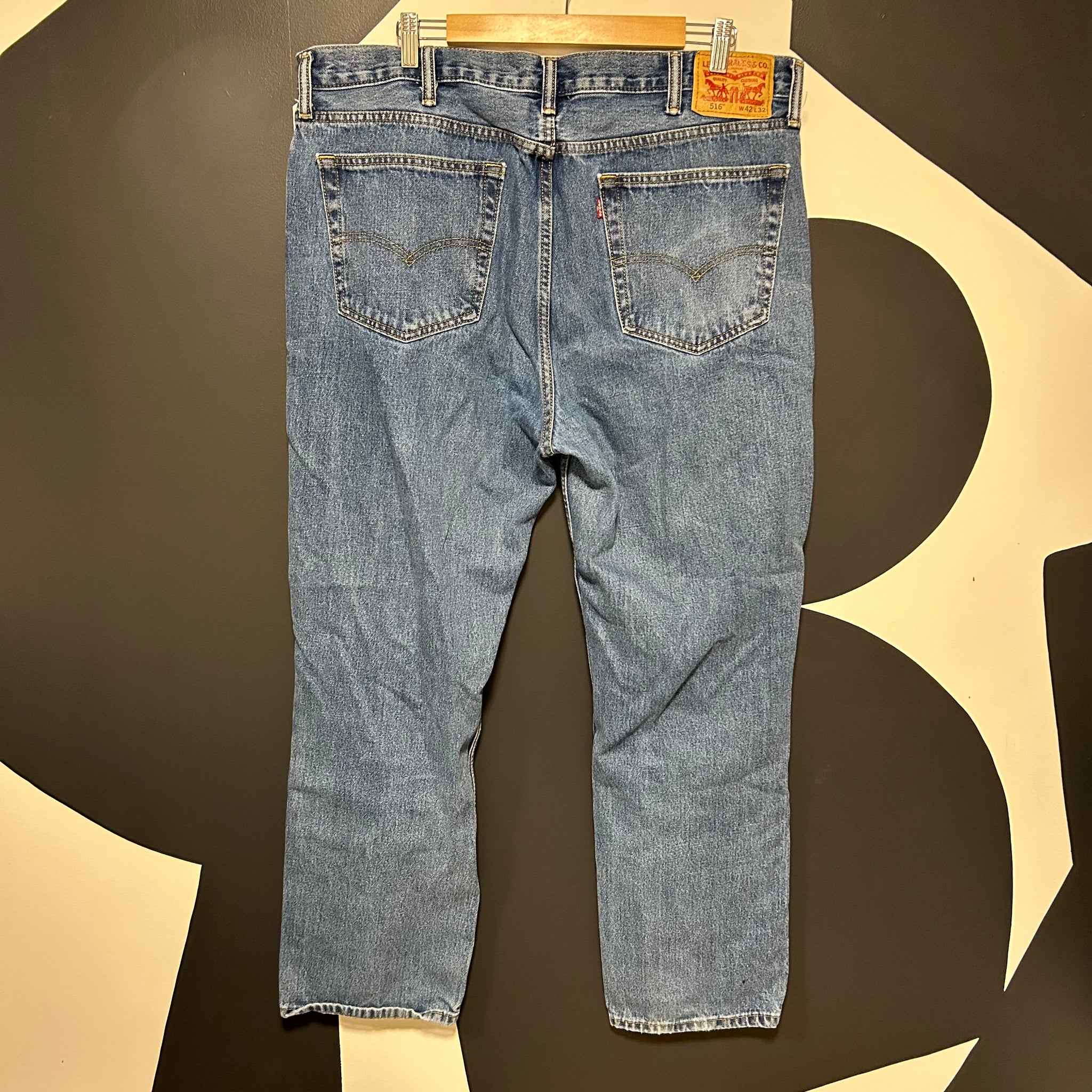 Levi's Dark Wash Denim | 40