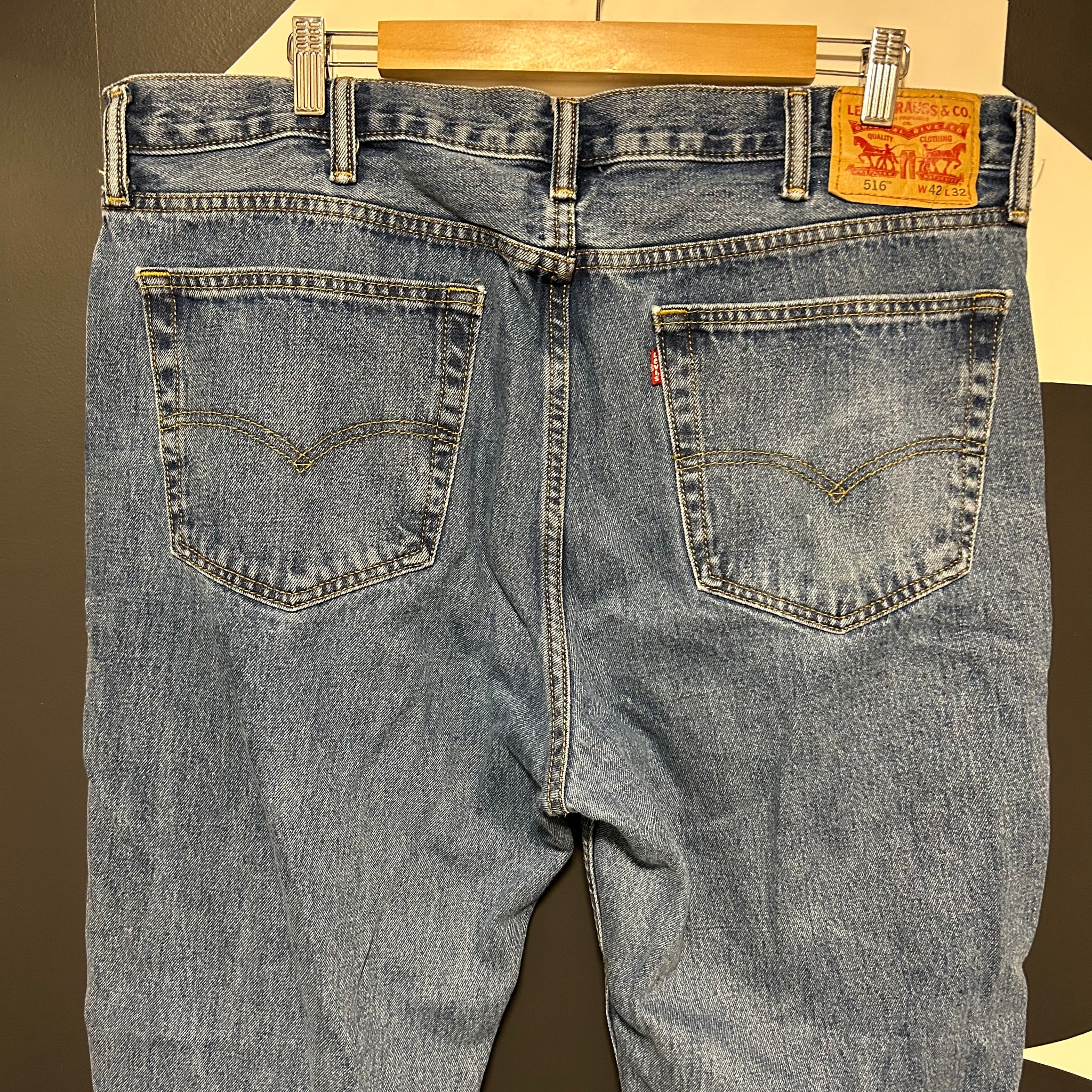 Levi's Dark Wash Denim | 40