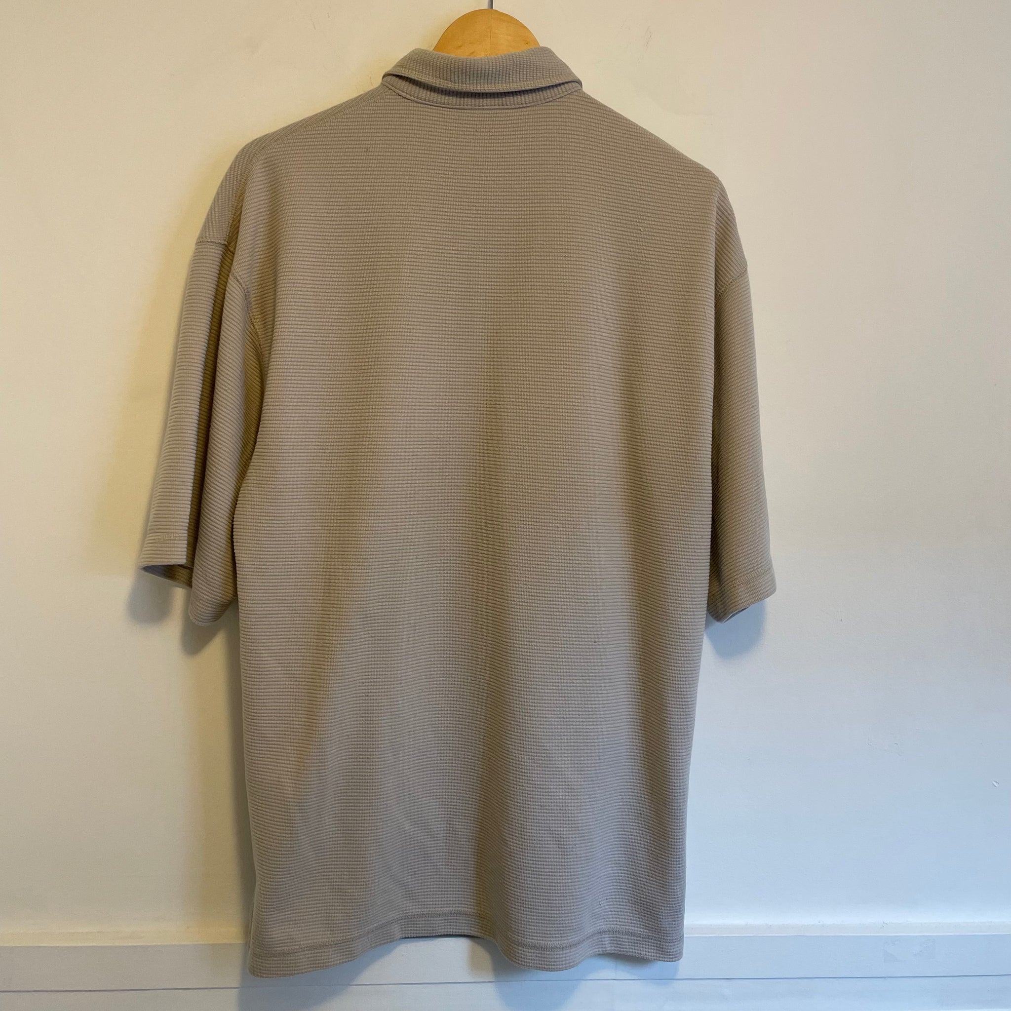 Textured Beige Golf Tee | M