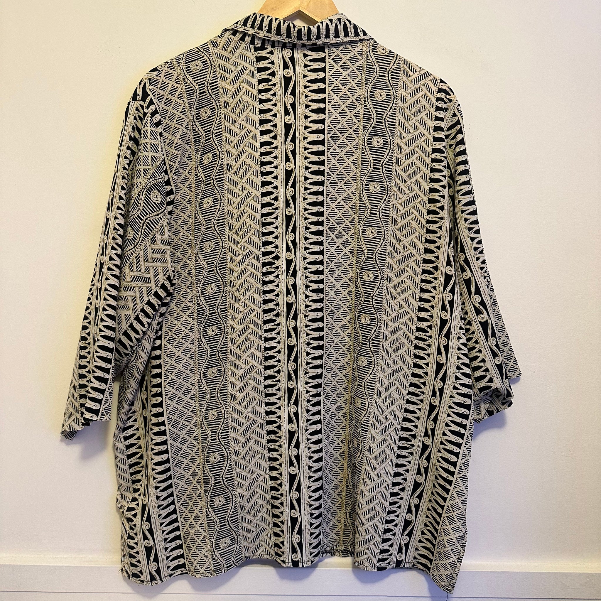 Black and White Patterned Button Up | XL