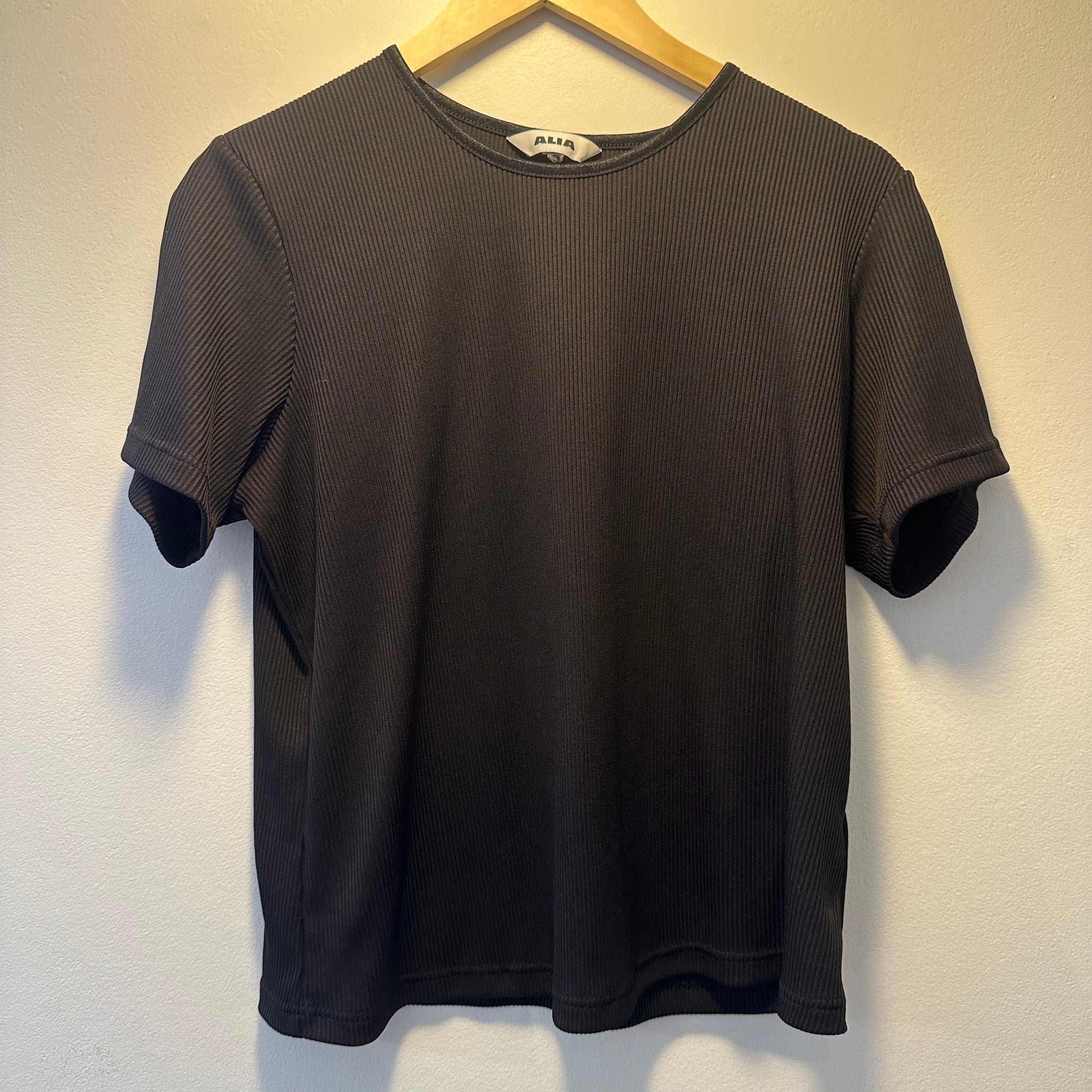 Black Ribbed Tee | S