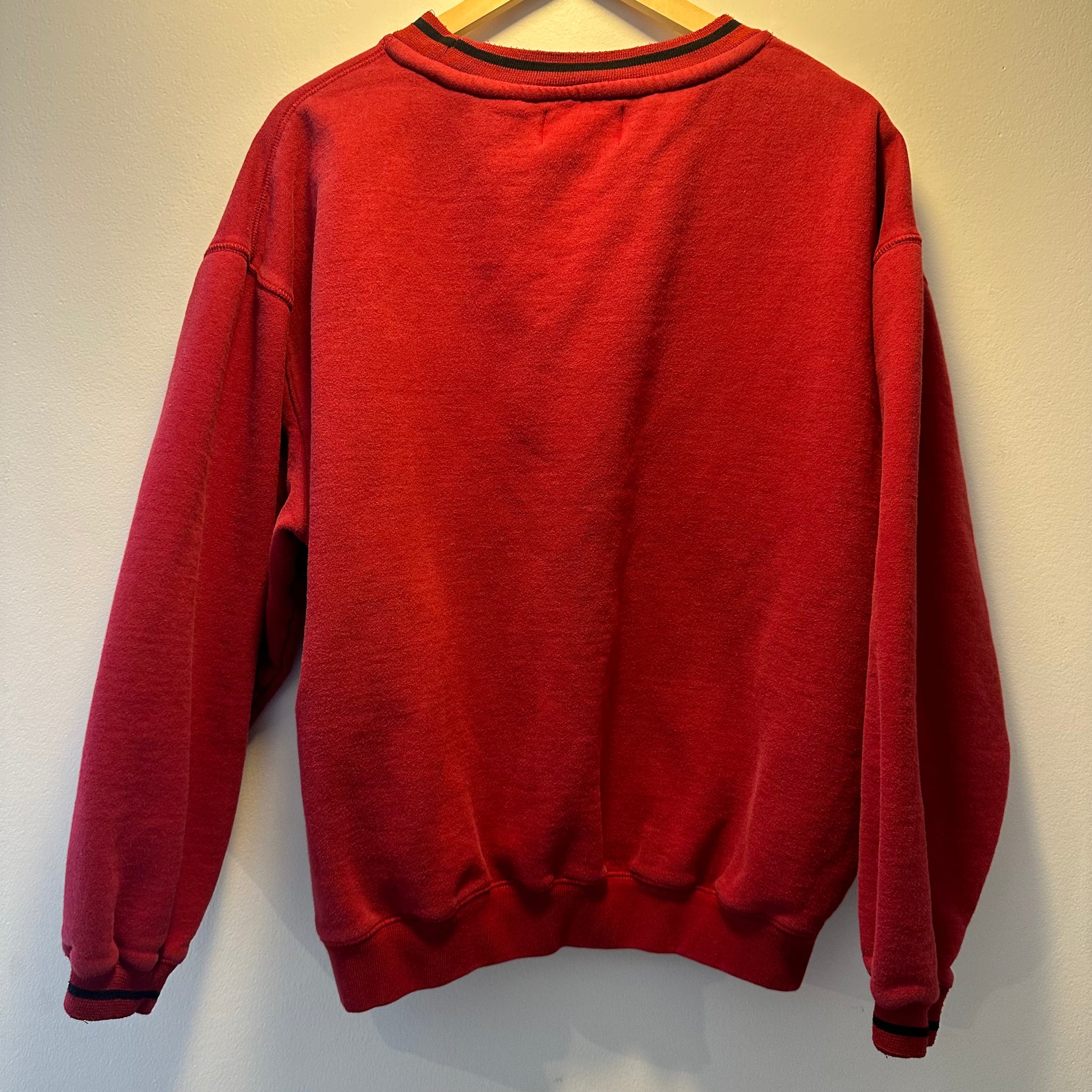 Red Crewneck | M