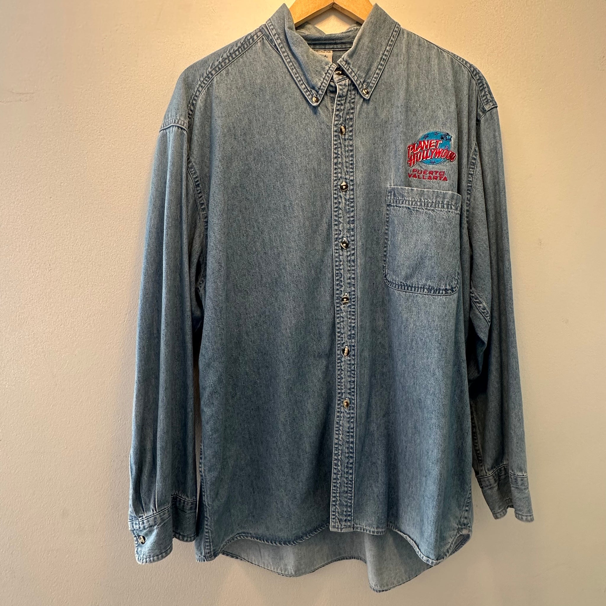 Planet Hollywood Button Up | XL