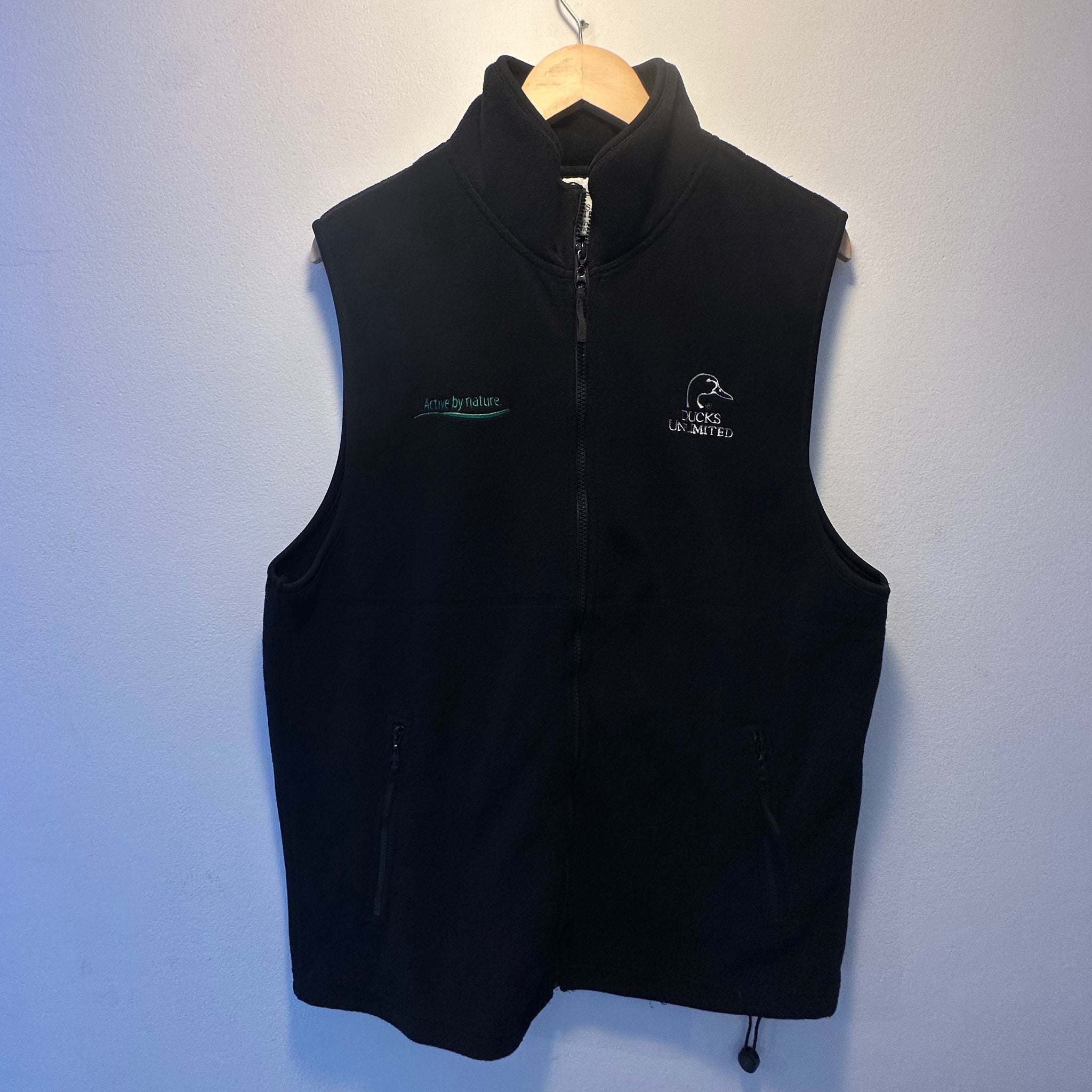 Black Fleece Vest | L