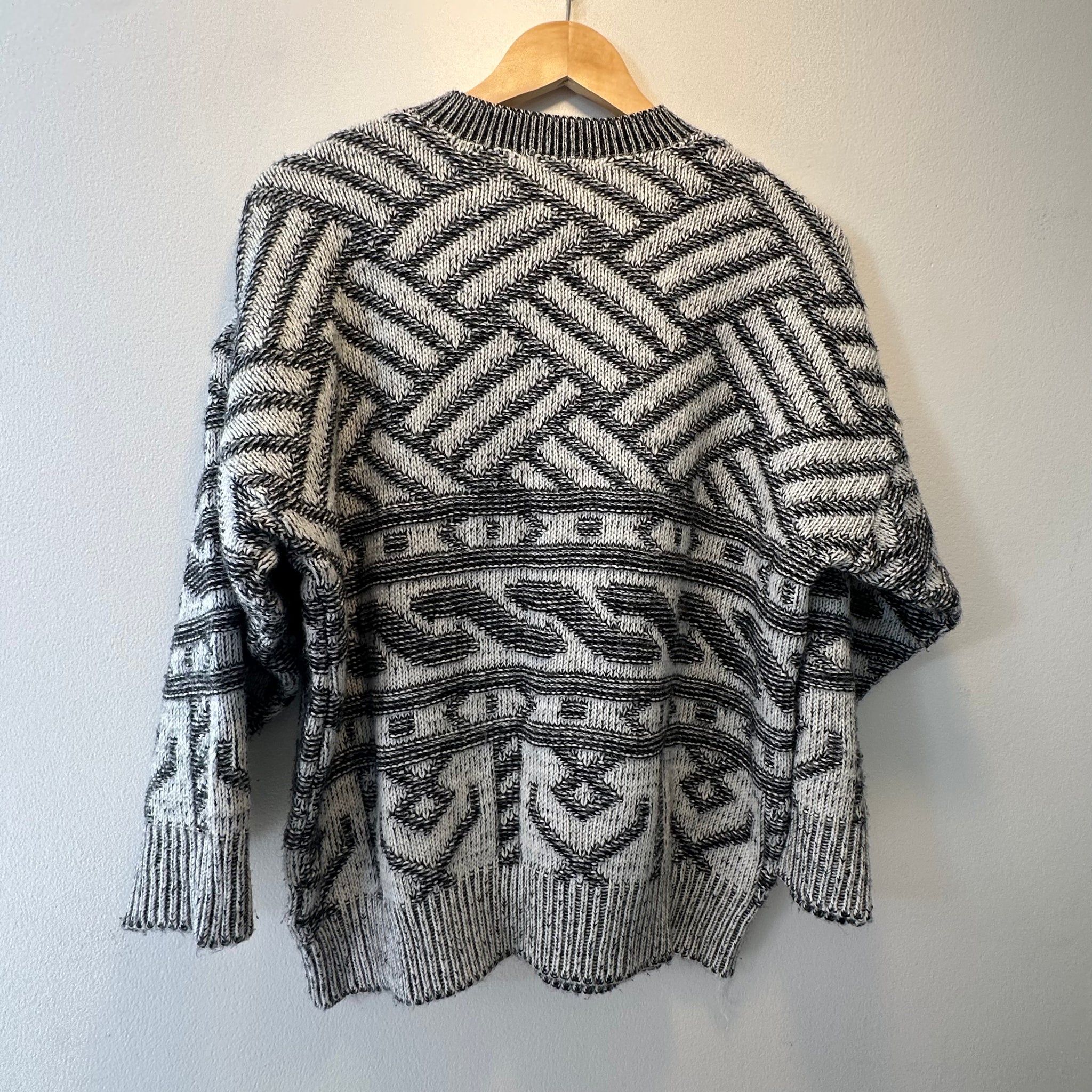 Geometric Sweater | L