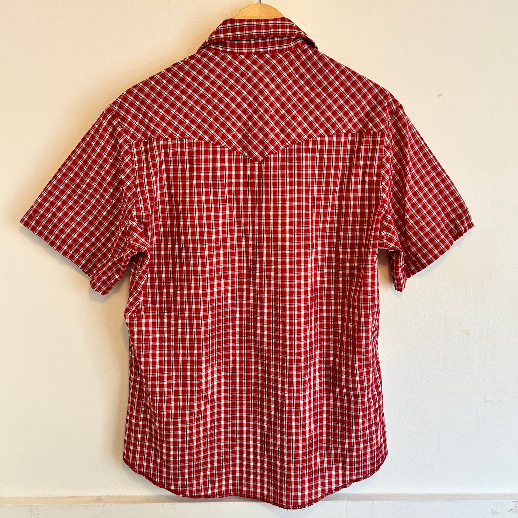 Wrangler Red Plaid Button Up | M